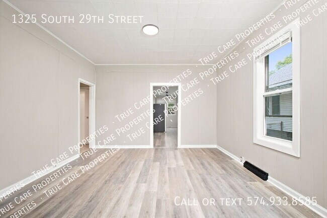 Building Photo - 1325 S 29th St