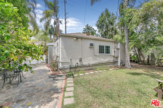 Building Photo - 3618 Military Ave