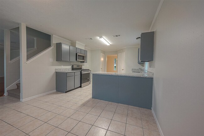 Building Photo - 17523 Coventry Oaks Dr