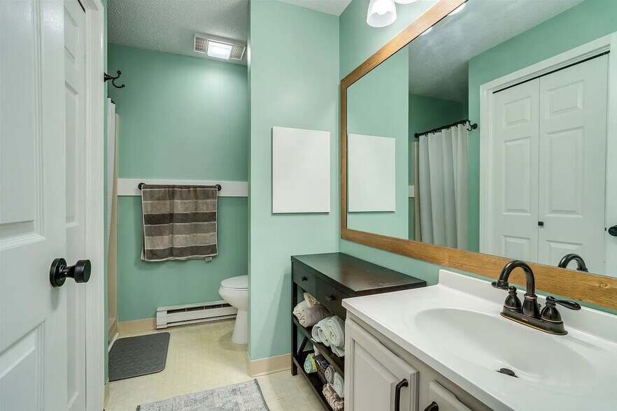 Building Photo - 14 Flintlock Ln