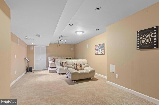 Building Photo - 12980 Highland Oaks Ct