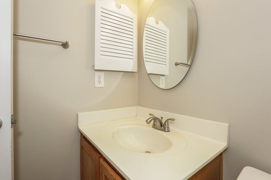 Building Photo - 14133 Southbridge Forest Dr
