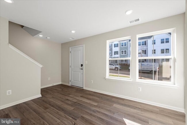 Building Photo - 409 18th Ave