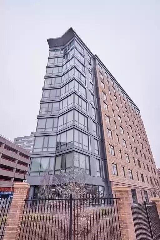 Building Photo - 75 Fenwood Rd