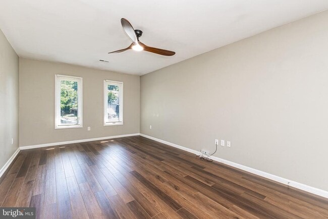 Building Photo - 246 Avondale Dr