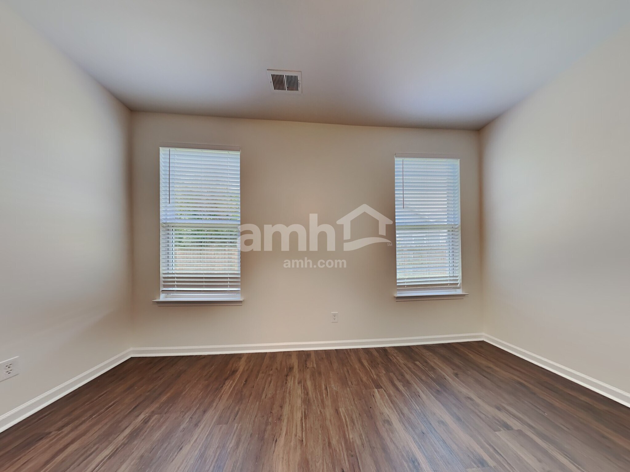 Building Photo - 109 Orleans Ct