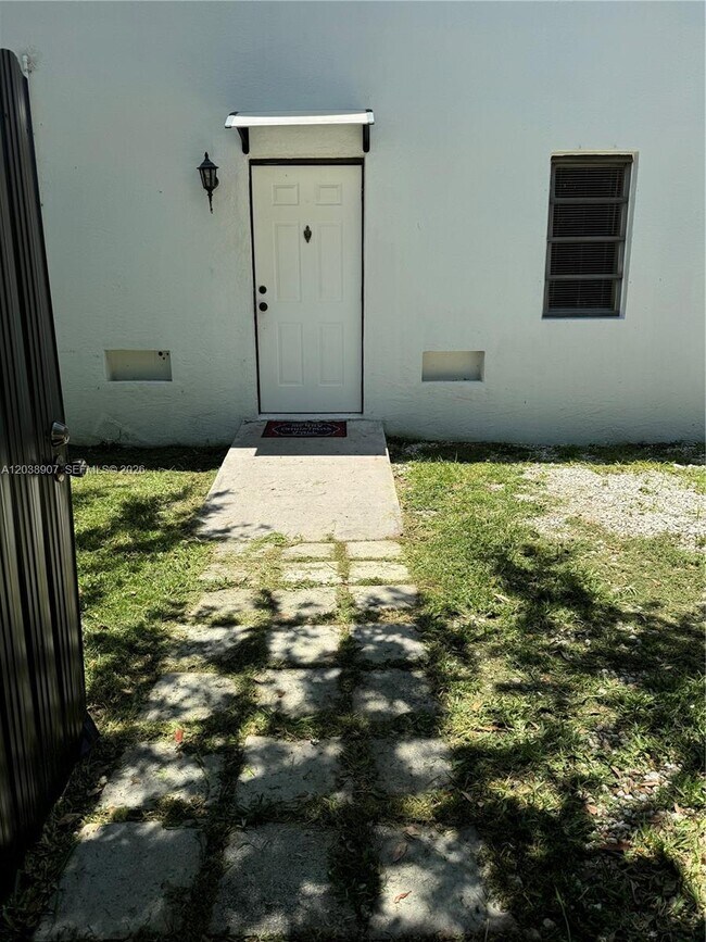 Building Photo - 8275 SW 205th Terrace