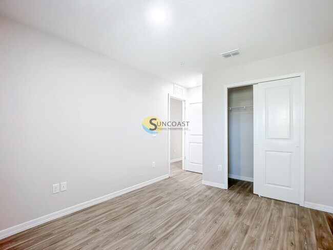 Building Photo - 11479 Oakfield Ct