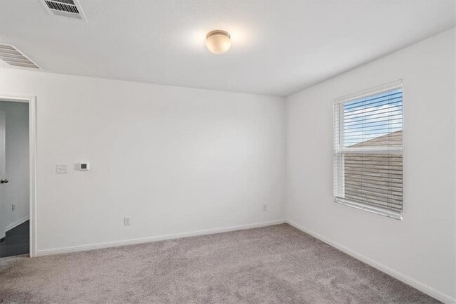 Building Photo - 6500 Routenburn St