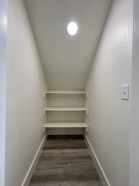 Building Photo - 1 Inchcape Ln