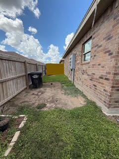 Building Photo - 2610 E Eisenhower