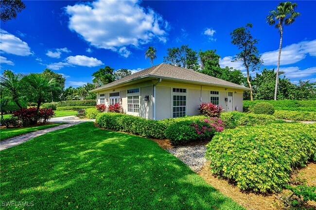 Building Photo - 7106 Lone Oak Blvd