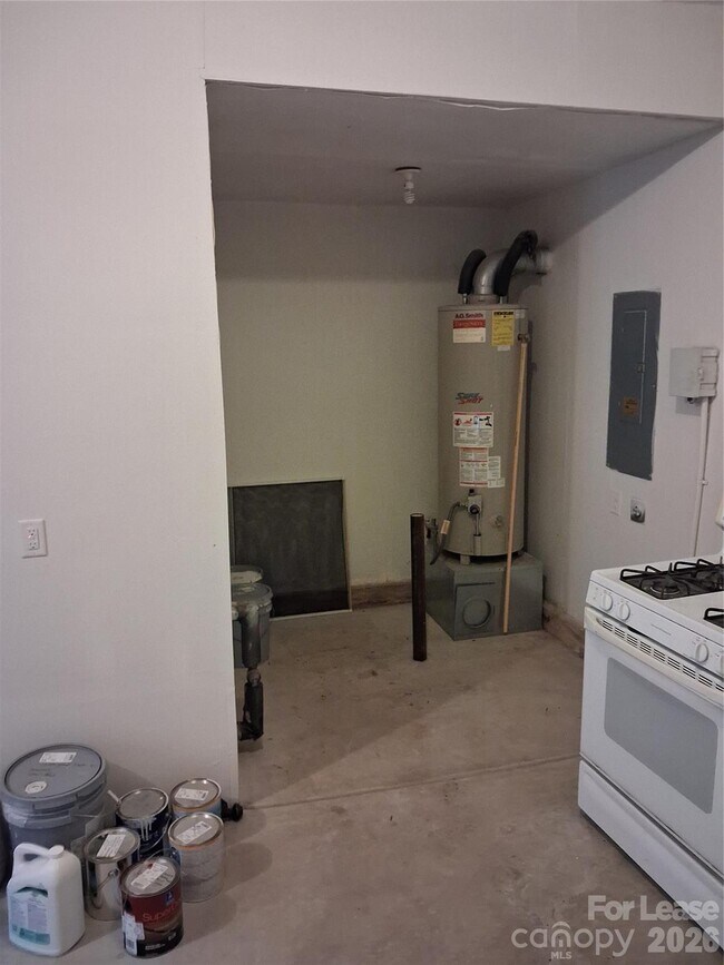 Building Photo - 12029 Stone Forest Dr