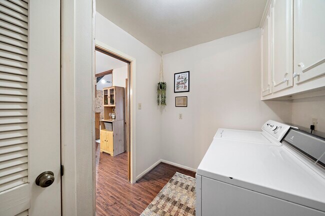 Building Photo - 4912 Goose Creek Dr