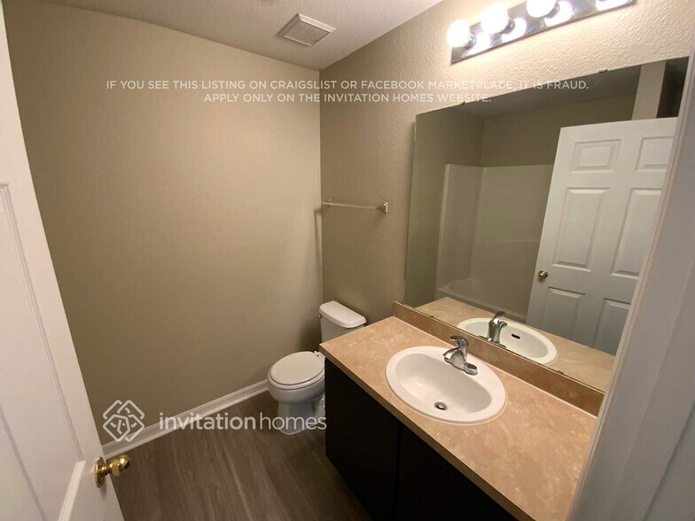 Building Photo - 3651 Gilmore Heights Rd N