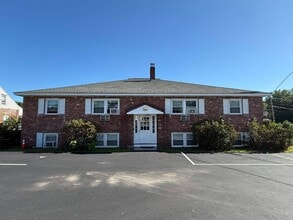 Building Photo - 2 Grand