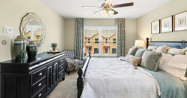 Building Photo - 733 Grovebury Ct