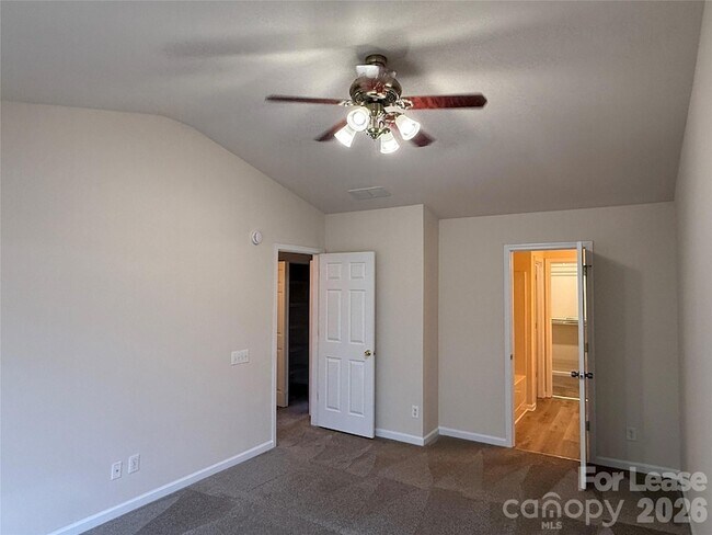 Building Photo - 2146 McKenzie Creek Dr