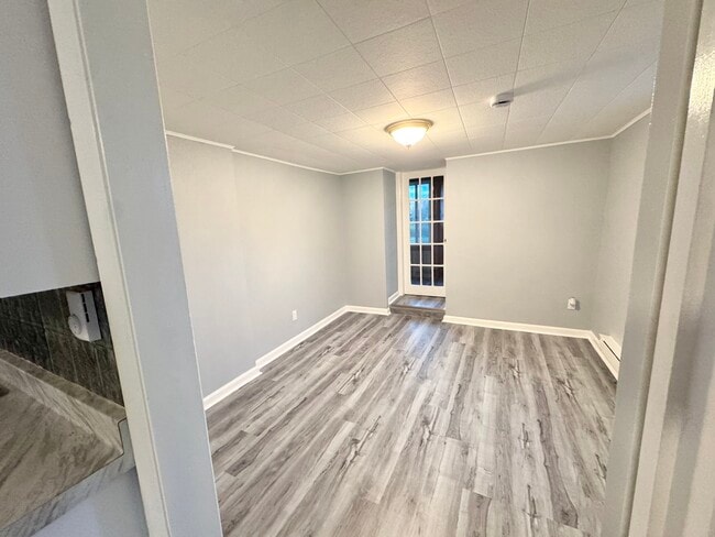 Building Photo - 54 New Haven Ave