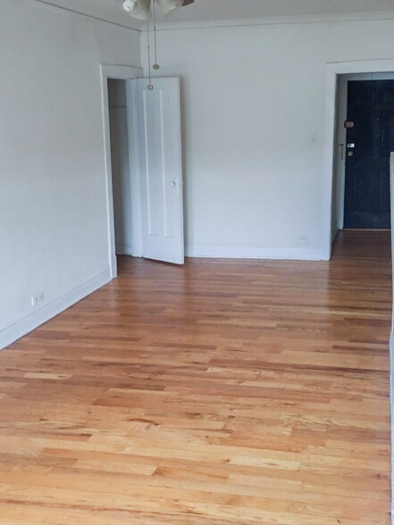 Building Photo - 2610 W Gunnison St