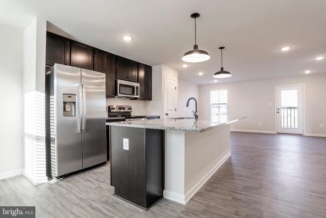 Building Photo - 62 Thrower Rd