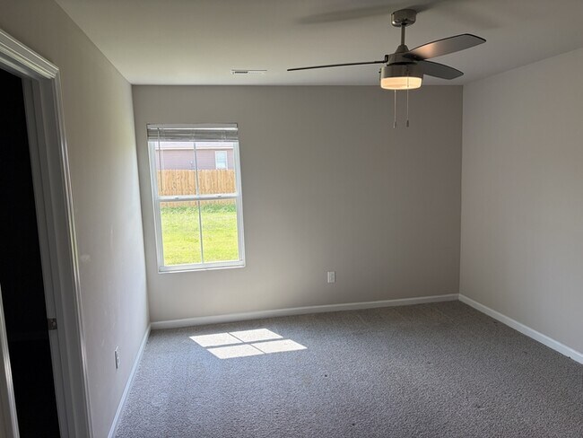 Building Photo - 3 Bed / 2 Bath Rental House in Decatur, AL 35603