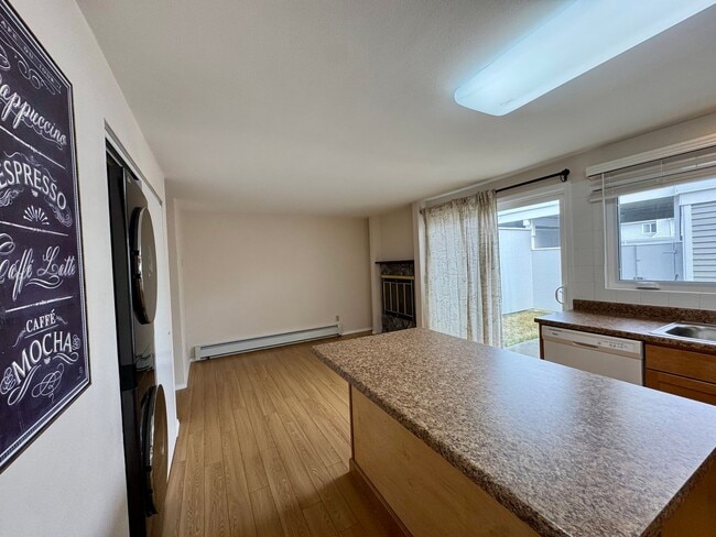 Building Photo - 3345 Mt Vernon Ct
