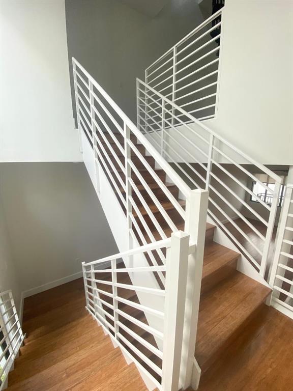 Building Photo - 350 S Osceola Ave