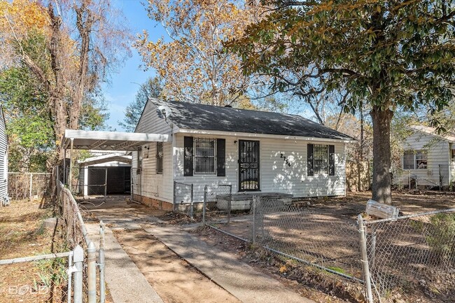 Building Photo - 2754 Lakehurst Ave