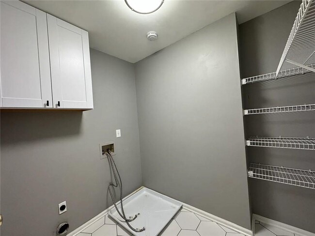 Building Photo - 5000 Victory Ridge Ln