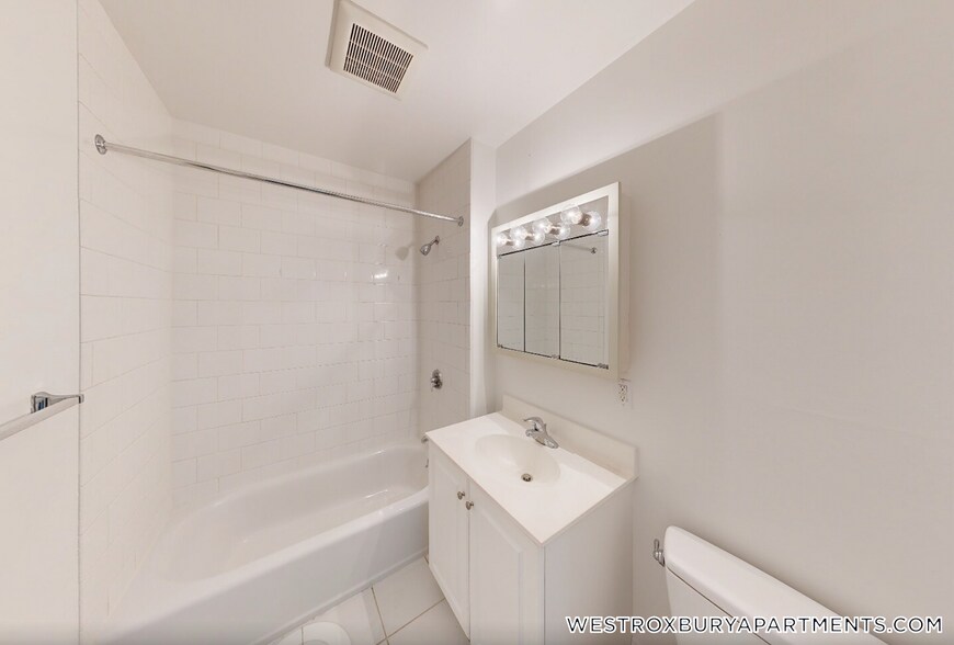 Building Photo - 126 Edgemere Rd