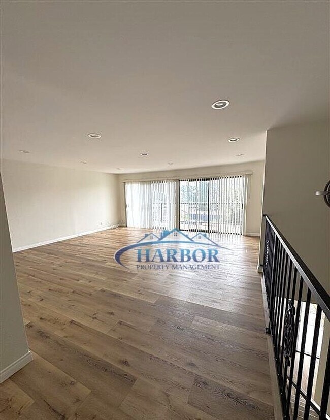 Building Photo - Beautifully Remodeled 4-Bedroom Home in Sa...