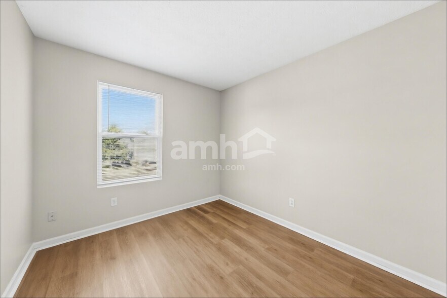 Building Photo - 4039 Tahoe Dr