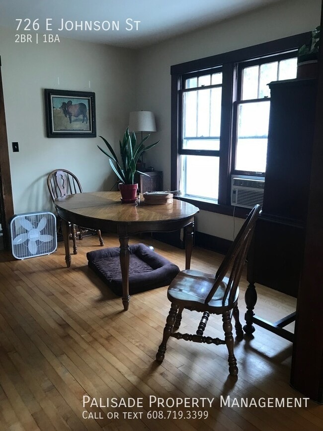 Building Photo - 726 E Johnson St