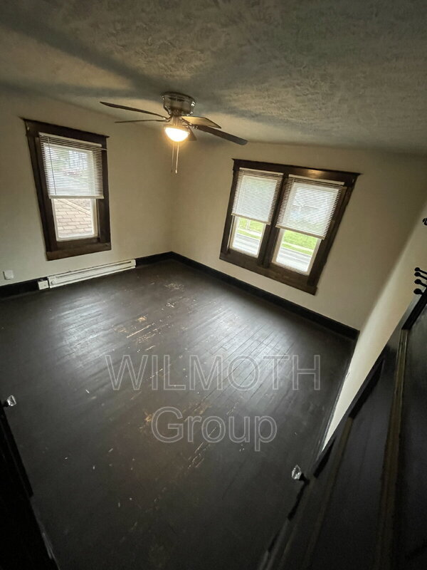 Building Photo - 3121 E Michigan St