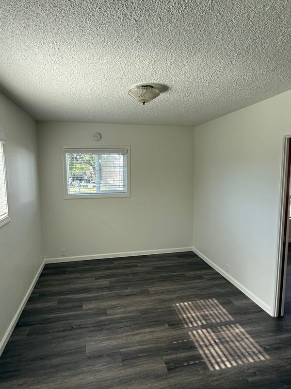 Building Photo - 24800 Walnut St