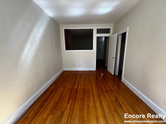 Building Photo - 33 Lancaster Terrace