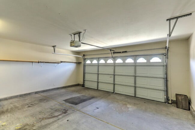 Building Photo - Madera Highlands