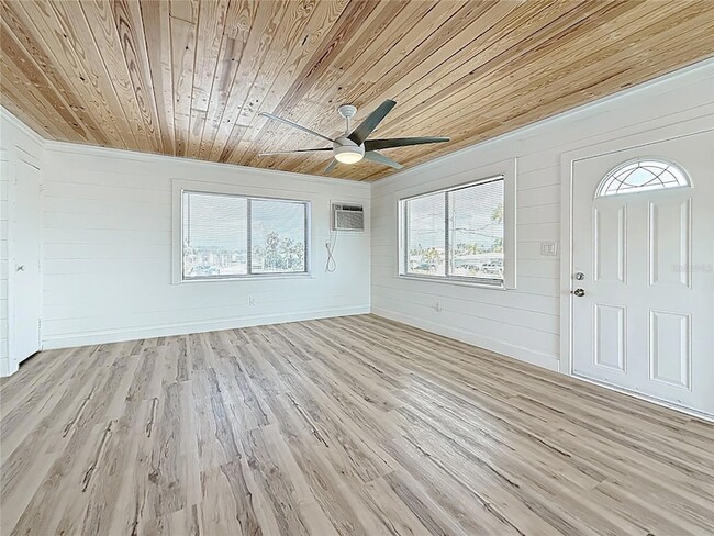 Building Photo - 497 Normandy Rd