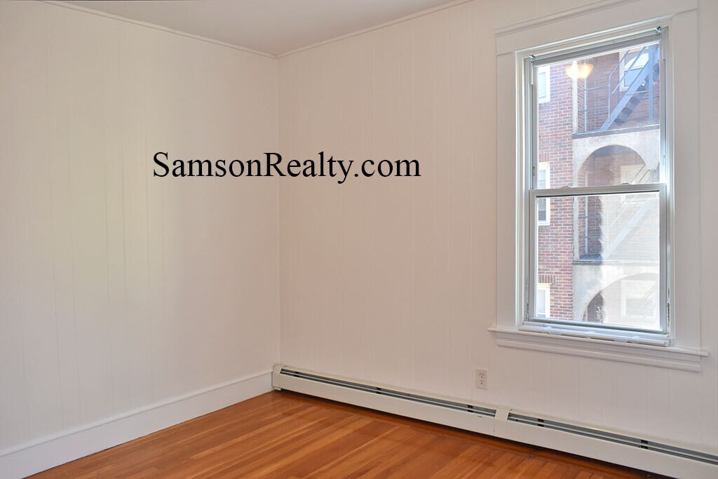 Building Photo - 90 Taft Ave