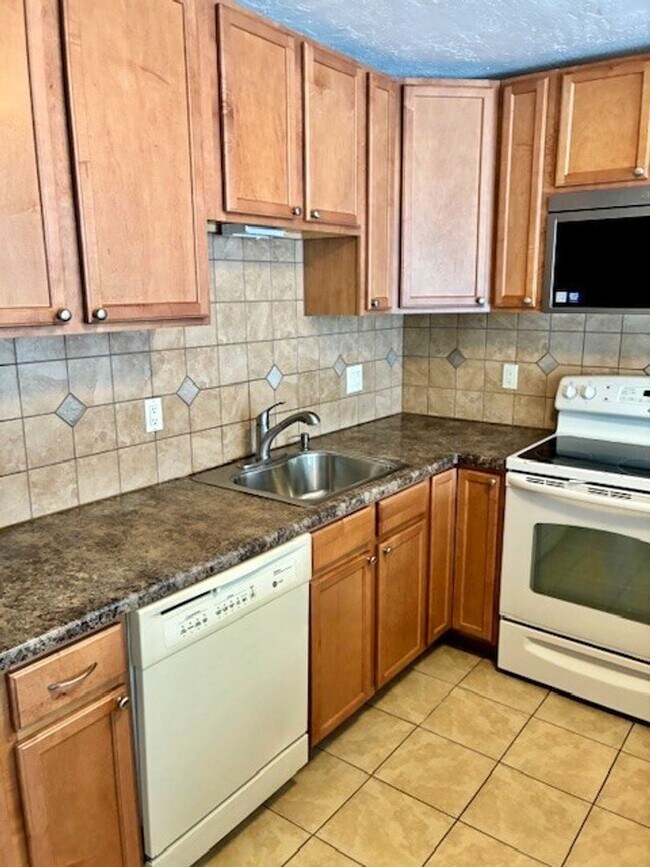 Building Photo - Long Term Rental- Dillon Valley East H 104