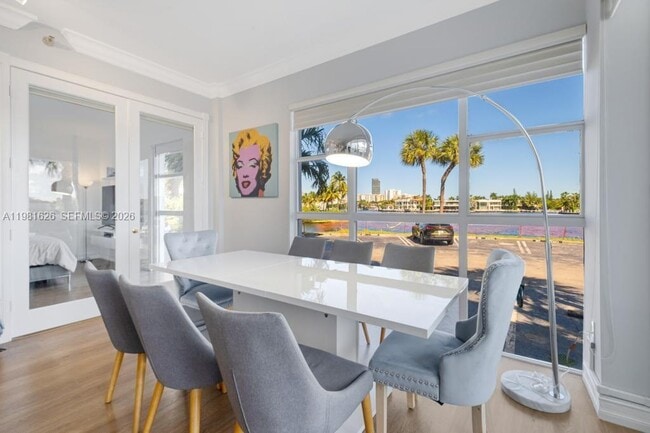 Building Photo - 20505 E Country Club Dr