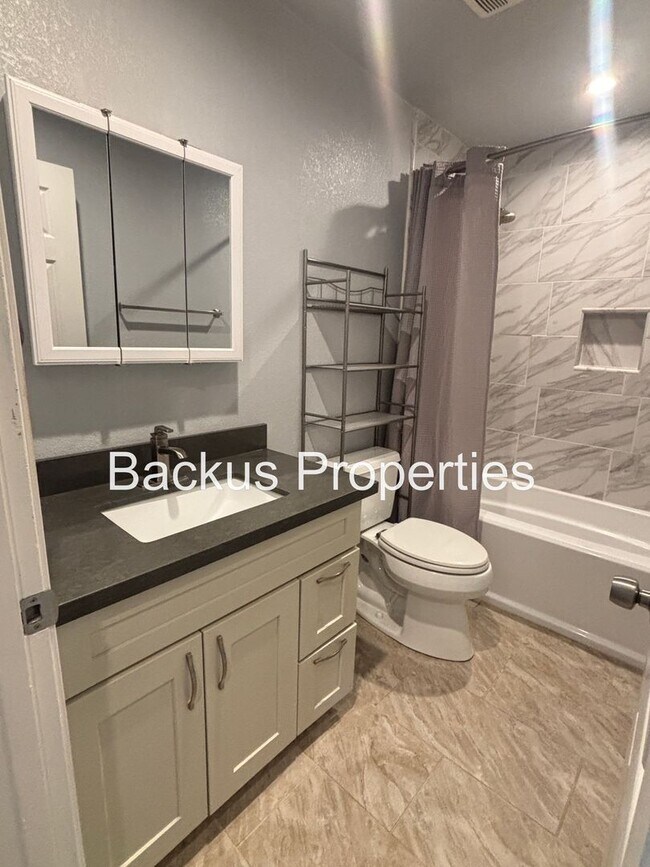 Building Photo - Wonderful Three-Bedroom home in Gonzales