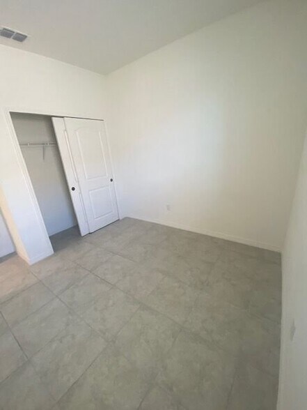 Building Photo - 5818 143rd Ct E