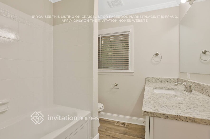 Building Photo - 7216 Pinecrest Dr