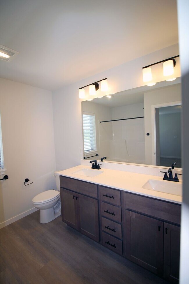 Building Photo - 2324 Lovie Ln