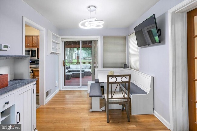 Building Photo - 6833 Inverness Dr