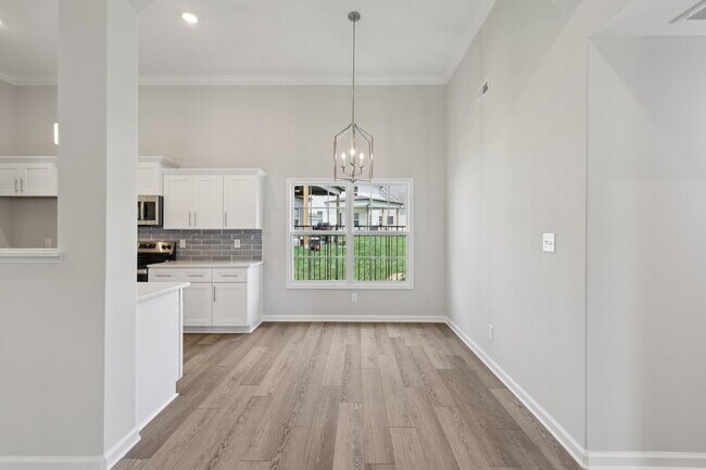 Building Photo - 383 Kingland Ln