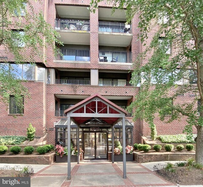 Building Photo - 1600 Prince St