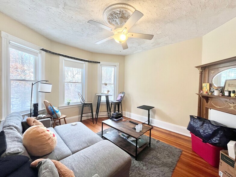 Building Photo - 88 Fisher Ave